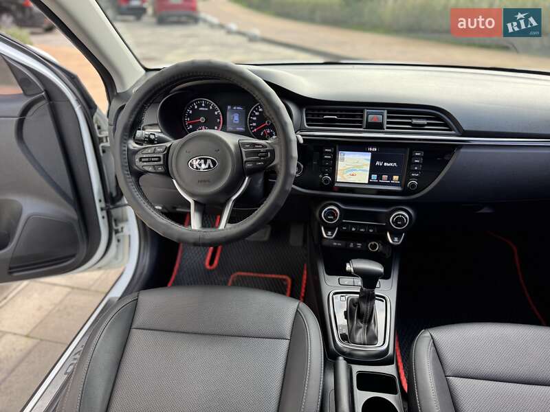 Позашляховик / Кросовер Kia Rio X-Line 2018 в Києві фото 41 Позашляховик / Кросовер Kia Rio X-Line 2018 в Києві