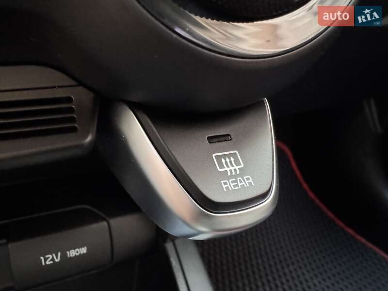 Позашляховик / Кросовер Kia Rio X-Line 2018 в Києві фото 61 Позашляховик / Кросовер Kia Rio X-Line 2018 в Києві