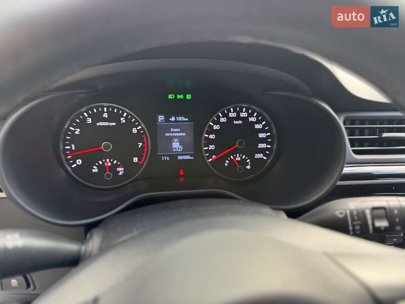 Внедорожник / Кроссовер Kia Rio X-Line 2018 в Киеве