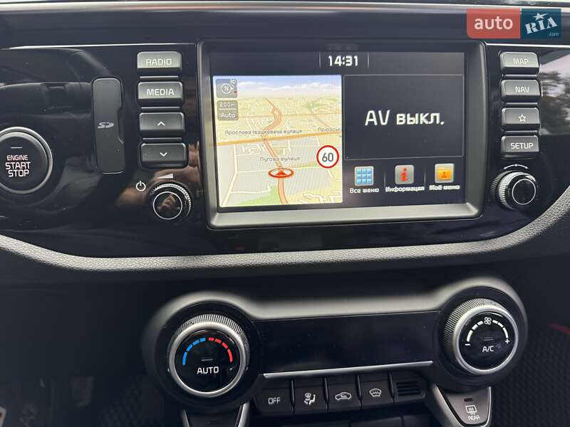 Внедорожник / Кроссовер Kia Rio X-Line 2018 в Киеве