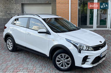 Позашляховик / Кросовер Kia Rio X 2021 в 