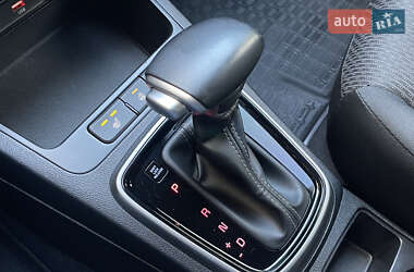 Позашляховик / Кросовер Kia Rio X 2021 в 