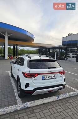 Позашляховик / Кросовер Kia Rio X 2021 в 