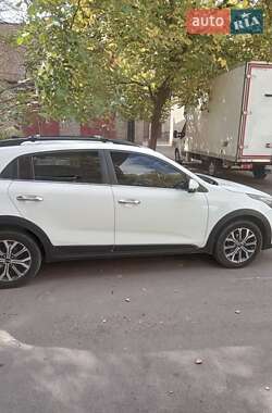 Внедорожник / Кроссовер Kia Rio X 2021 в 
