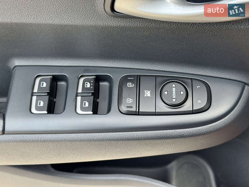 Позашляховик / Кросовер Kia Rio X 2021 в Києві фото 14 Позашляховик / Кросовер Kia Rio X 2021 в Києві