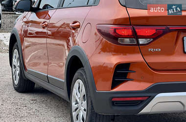 Внедорожник / Кроссовер Kia Rio X 2021 в 