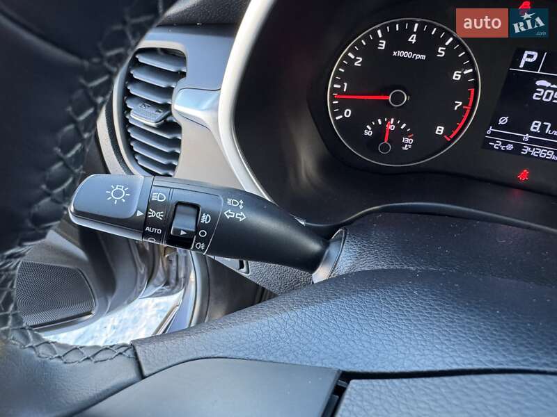 Позашляховик / Кросовер Kia Rio X 2022 в Києві