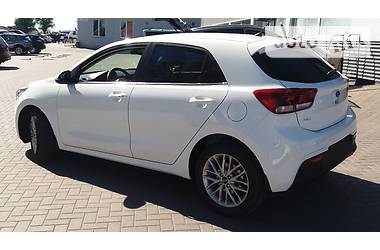 Хэтчбек Kia Rio 2017 в Виннице