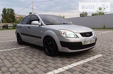 Седан Kia Rio 2007 в Ивано-Франковске