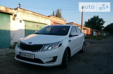 Седан Kia Rio 2012 в Александрие