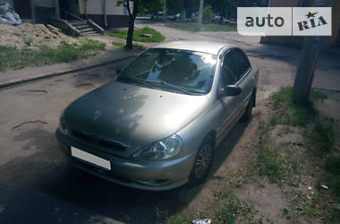 Седан Kia Rio 2001 в Харькове