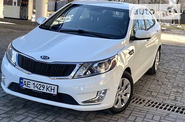 Седан Kia Rio 2014 в Днепре