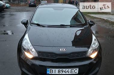 Хэтчбек Kia Rio 2012 в Полтаве