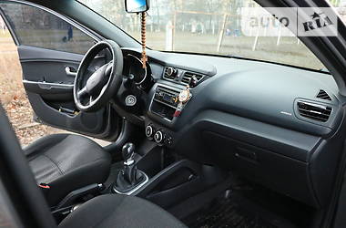 Седан Kia Rio 2011 в 
