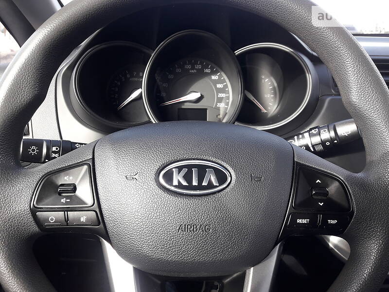 Хэтчбек Kia Rio 2012 в Харькове