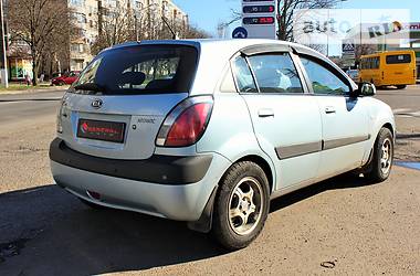 Хэтчбек Kia Rio 2006 в Одессе