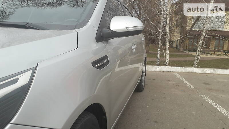 Седан Kia Rio 2013 в Кременчуці