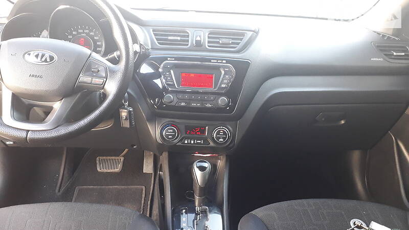 Седан Kia Rio 2013 в Кременчуці