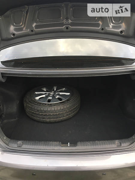 Седан Kia Rio 2012 в Черкасах