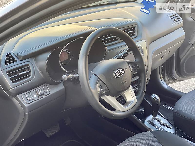 Седан Kia Rio 2011 в Києві