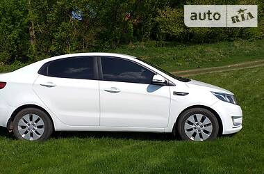 Седан Kia Rio 2014 в 