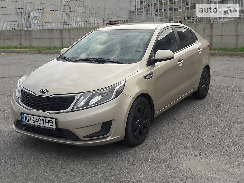 Седан Kia Rio 2013 в Запоріжжі