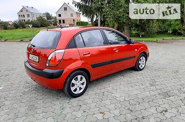 Хетчбек Kia Rio 2008 в 