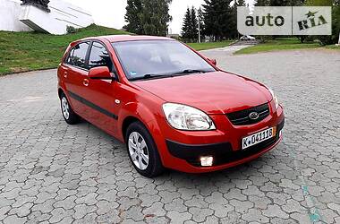 Хетчбек Kia Rio 2008 в 