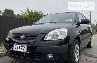 Хэтчбек Kia Rio 2008 в Звягеле