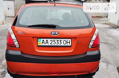 Хэтчбек Kia Rio 2006 в Киеве