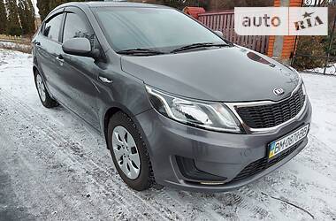 Седан Kia Rio 2013 в Ромнах