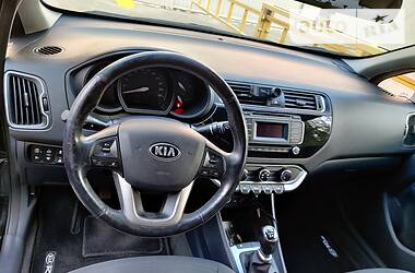 Седан Kia Rio 2015 в Киеве