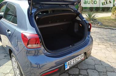 Хэтчбек Kia Rio 2020 в 