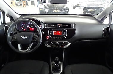 Хэтчбек Kia Rio 2015 в Киеве