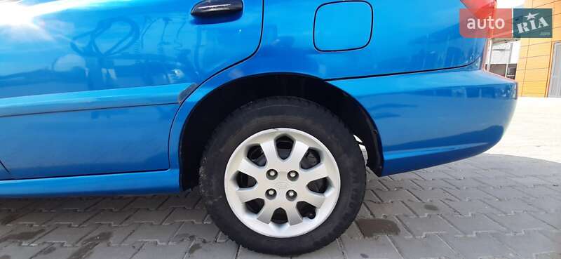 Хетчбек Kia Rio 2004 в Гадячі