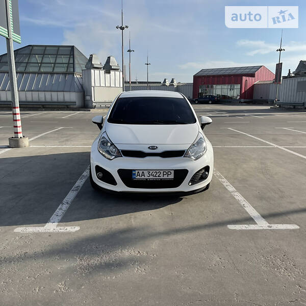 Хетчбек Kia Rio 2013 в Києві