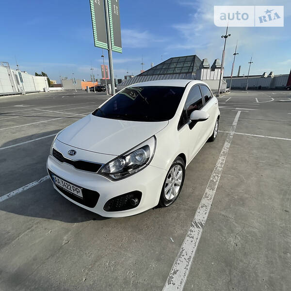 Хетчбек Kia Rio 2013 в Києві