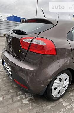 Хэтчбек Kia Rio 2012 в Черкассах