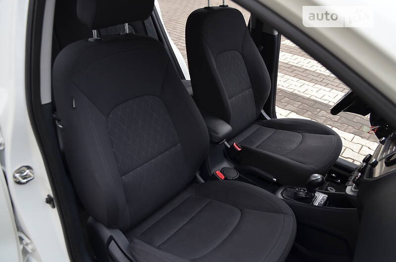 Седан Kia Rio 2015 в Одессе