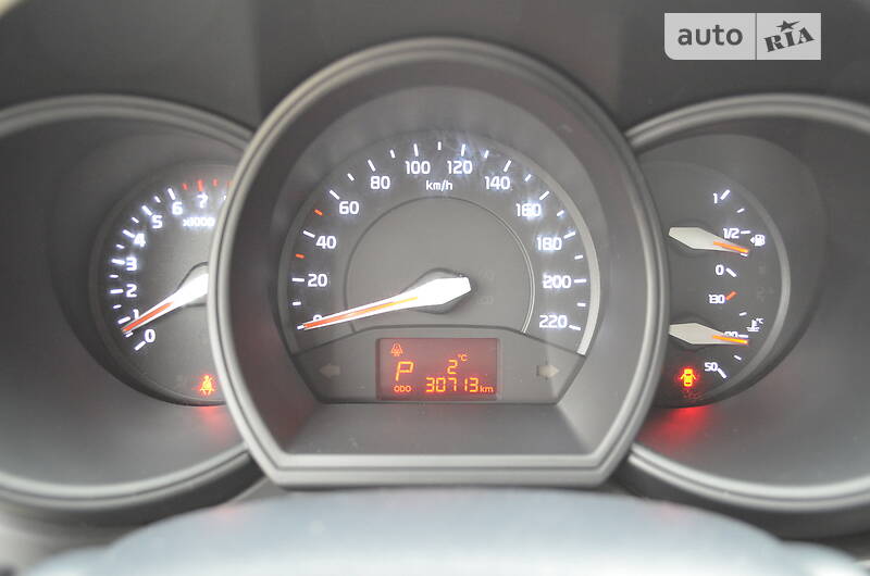 Седан Kia Rio 2015 в Одессе