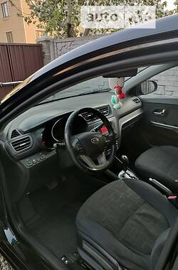 Седан Kia Rio 2012 в Жовкве