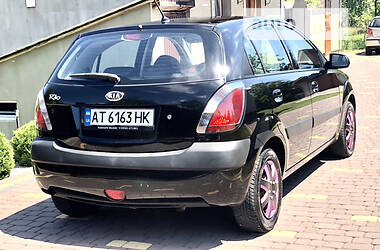 Хетчбек Kia Rio 2009 в Косові