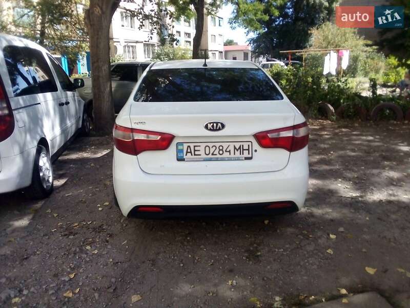 Седан Kia Rio 2013 в Кам'янському