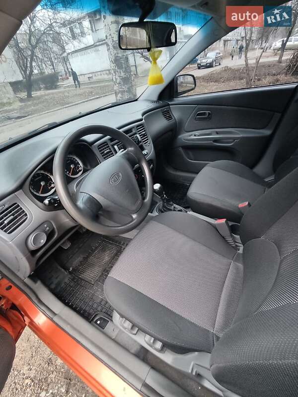 Хэтчбек Kia Rio 2006 в Доброполье фото 5 Хэтчбек Kia Rio 2006 в Доброполье