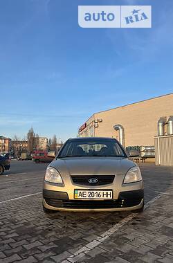 Хэтчбек Kia Rio 2008 в Павлограде