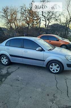 Седан Kia Rio 2005 в Черкассах