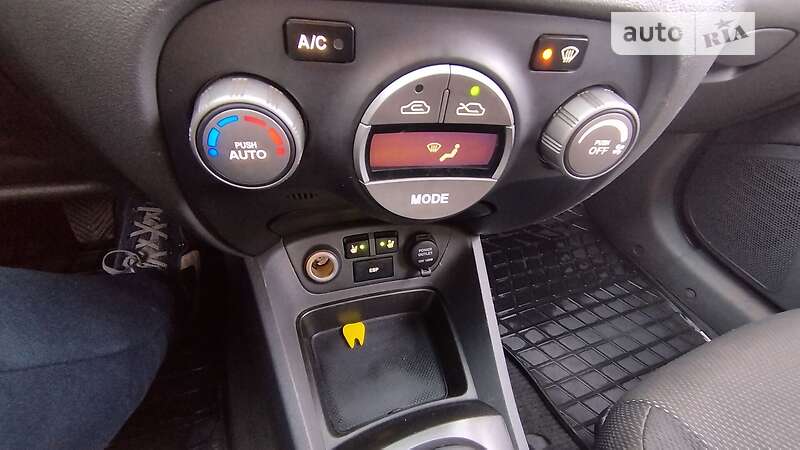 Хетчбек Kia Rio 2006 в Первомайську