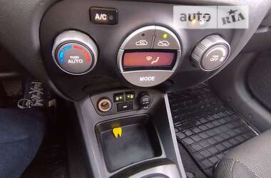 Хэтчбек Kia Rio 2006 в 