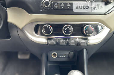 Седан Kia Rio 2012 в 