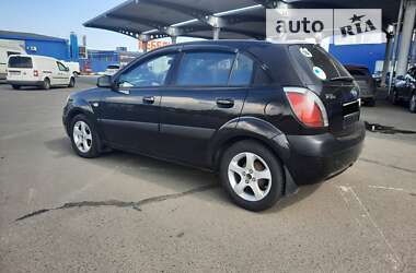Хэтчбек Kia Rio 2008 в Одессе